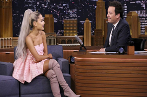Jimmy Kimmel conducting an interview with a single guest on his show.